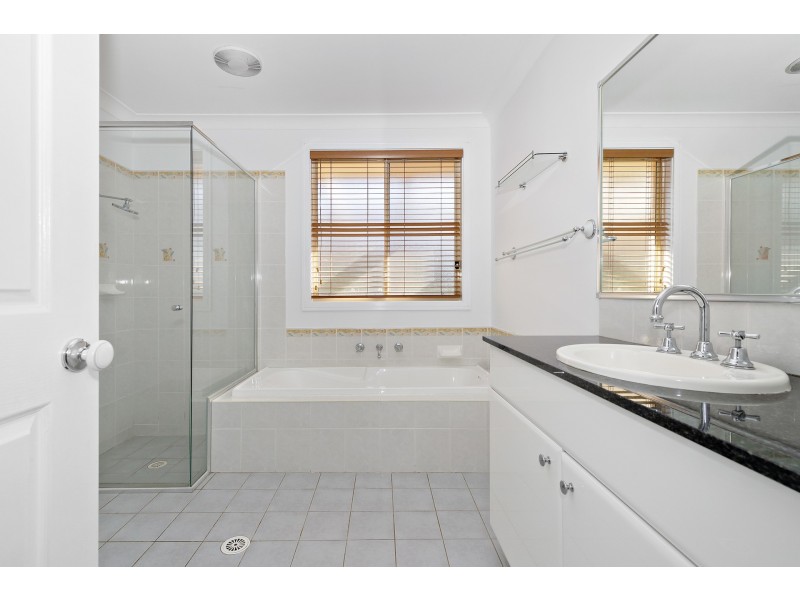 1 Hewitt Link, Harrington Park NSW 2567