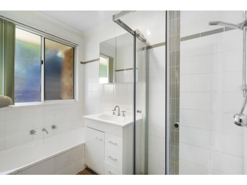 9 Dee Place, Prospect NSW 2148