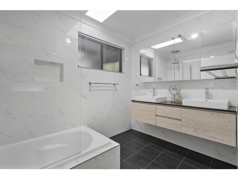 17 Columbia Road, Seven Hills NSW 2147