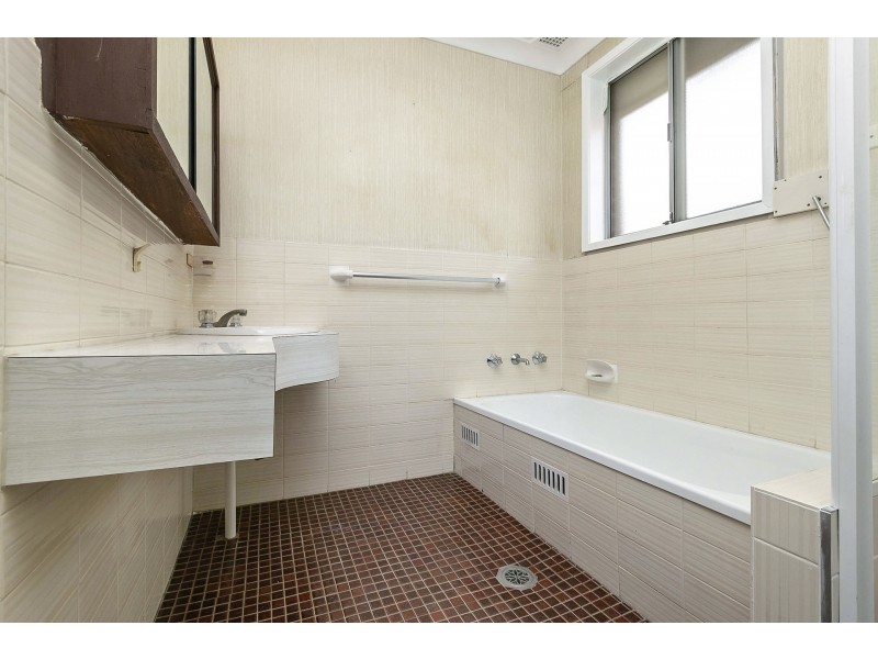 13 Oulton Street, Prospect NSW 2148