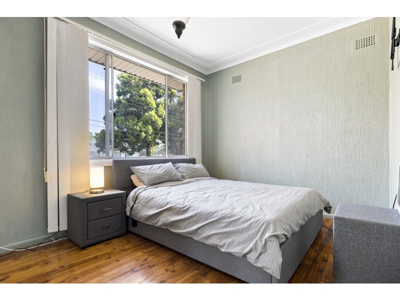 11 Hayes Road, Seven Hills NSW 2147