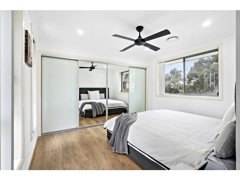 37 Desley Crescent, Prospect NSW 2148