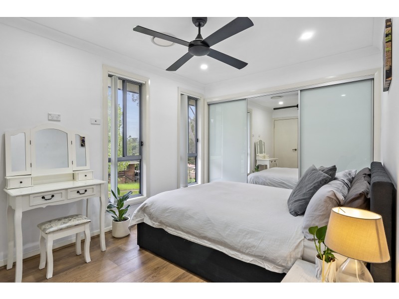 37 Desley Crescent, Prospect NSW 2148