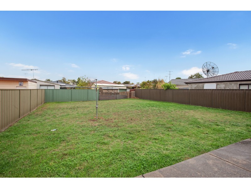 5 Aminta Crescent, Hassall Grove NSW 2761