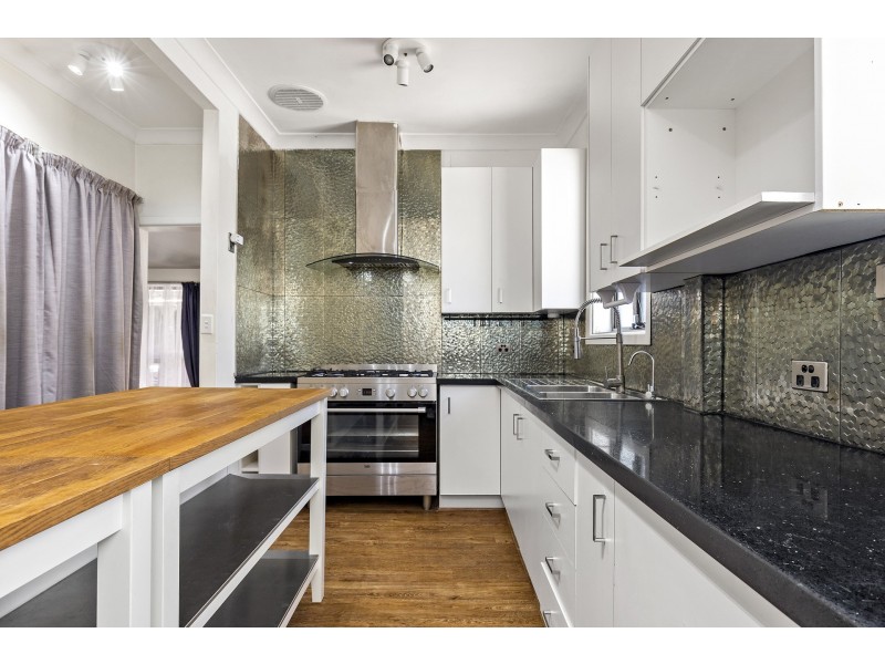 15 Oxley Street, Lalor Park NSW 2147