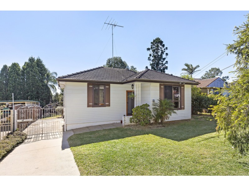 15 Oxley Street, Lalor Park NSW 2147