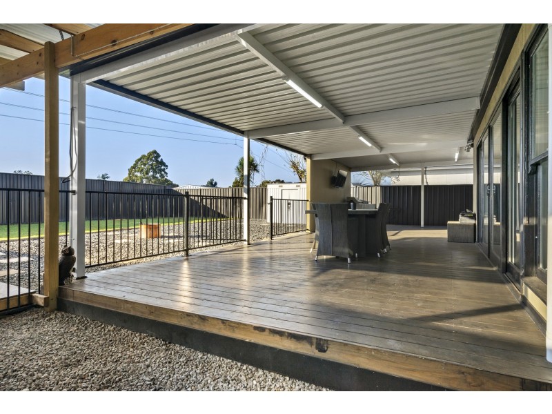 18 Mangariva Avenue, Lethbridge Park NSW 2770