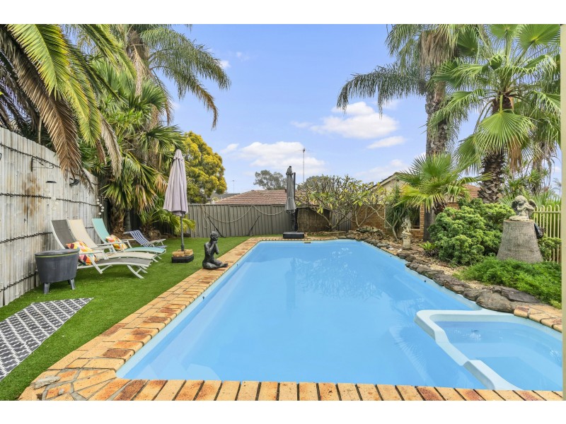 18 Ashton Place, Doonside NSW 2767