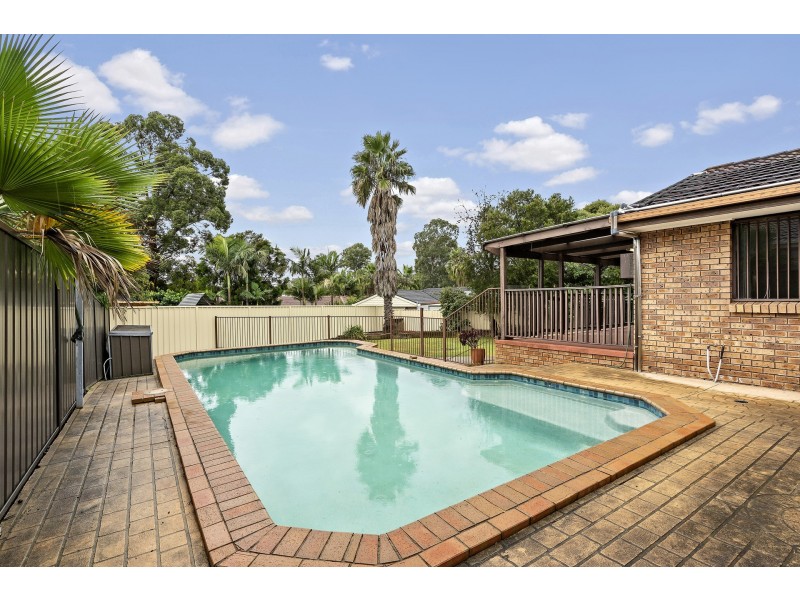 6 Dellit Place, Doonside NSW 2767