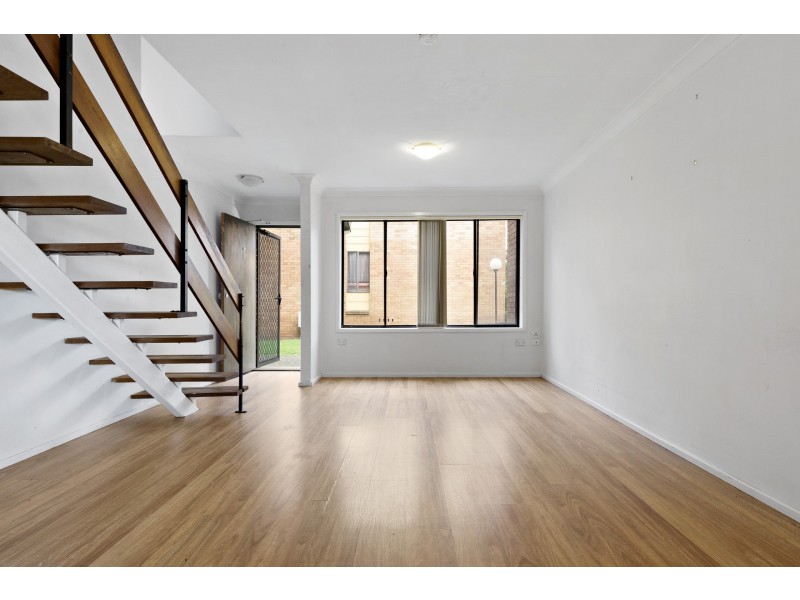 19/2-8 Kazanis Court, Werrington NSW 2747