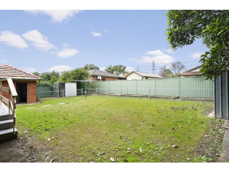 11 Carrington Street, Seven Hills NSW 2147
