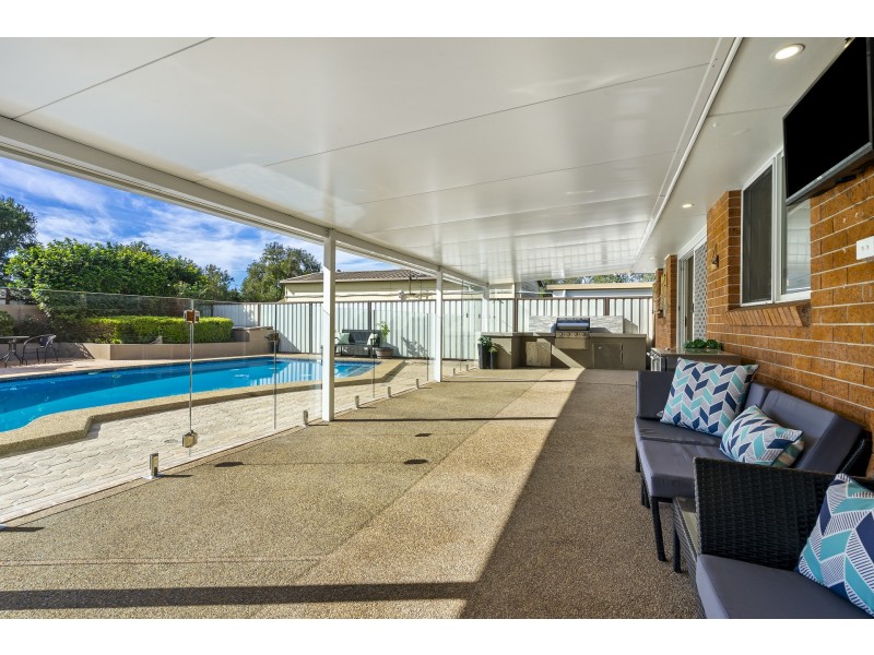 4 Chateau Crescent, St Clair NSW 2759