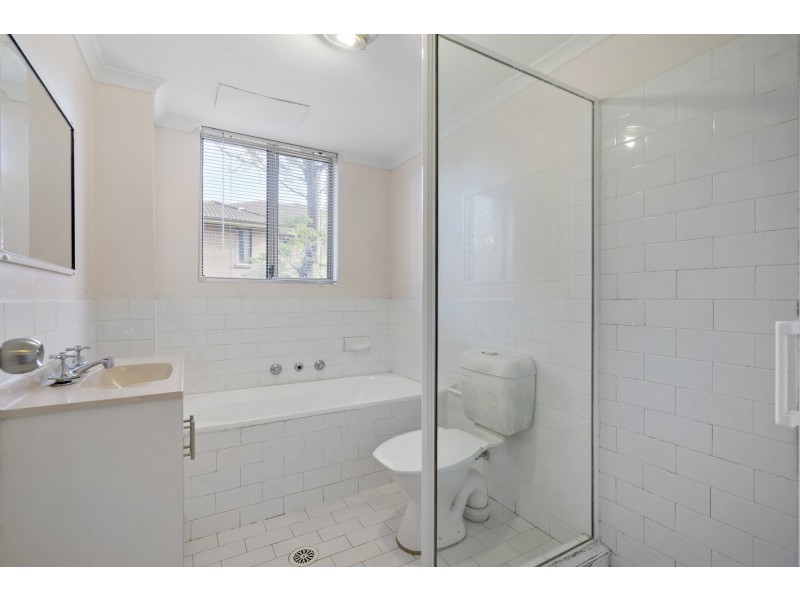 1/25-27 Fourth Avenue, Blacktown NSW 2148