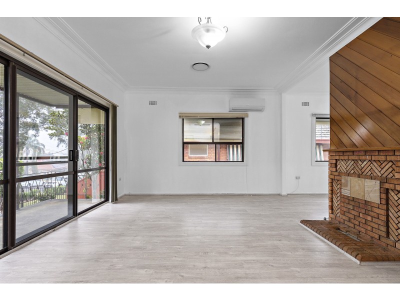 17 Cornock Avenue, Toongabbie NSW 2146