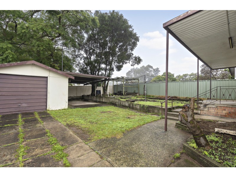 17 Cornock Avenue, Toongabbie NSW 2146