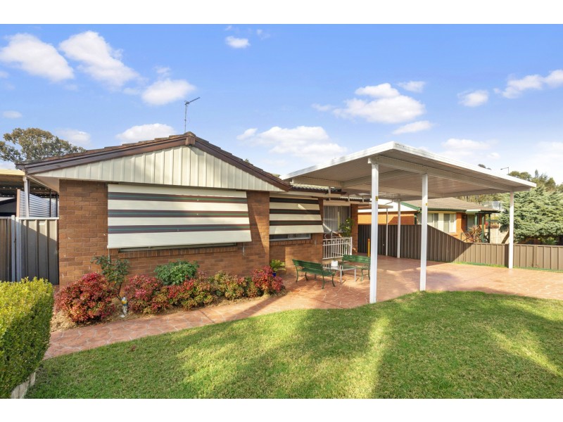 27 Elwood Crescent, Quakers Hill NSW 2763