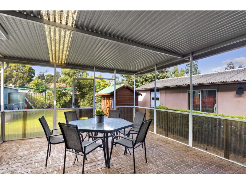 27 Elwood Crescent, Quakers Hill NSW 2763