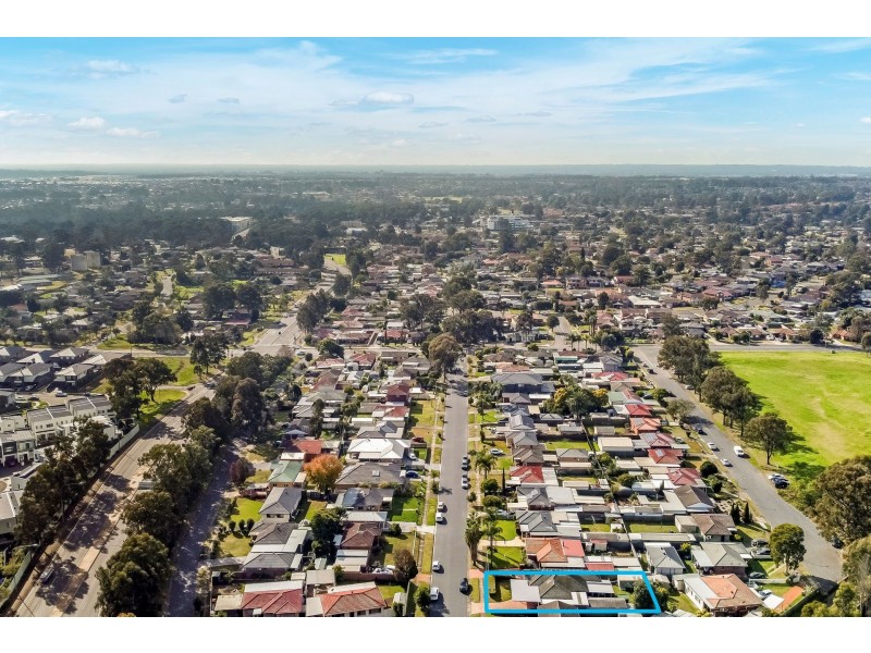 27 Elwood Crescent, Quakers Hill NSW 2763