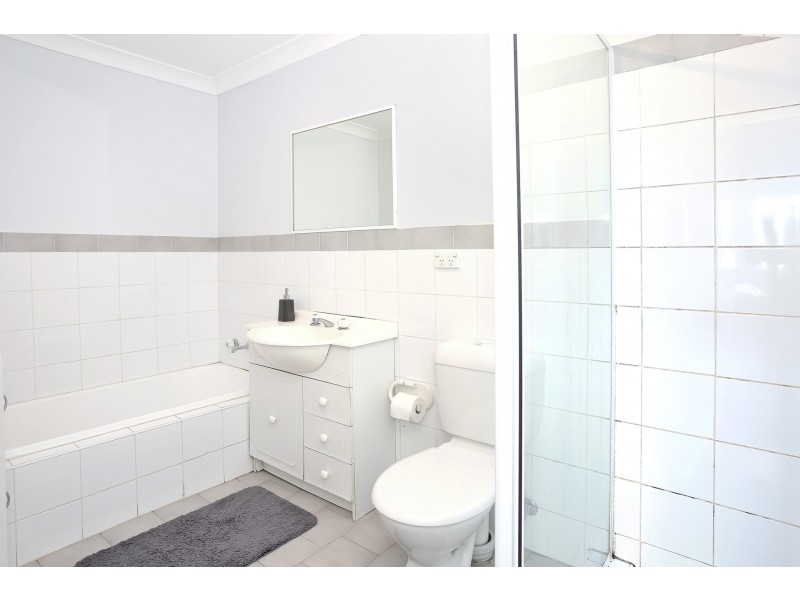 40/2-4 Fourth Avenue, Blacktown NSW 2148