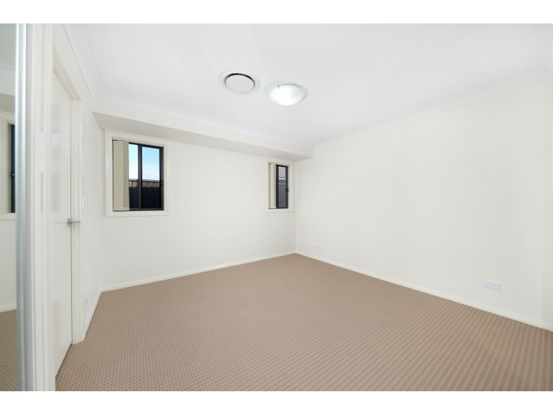 4a Eade Street, Oran Park NSW 2570