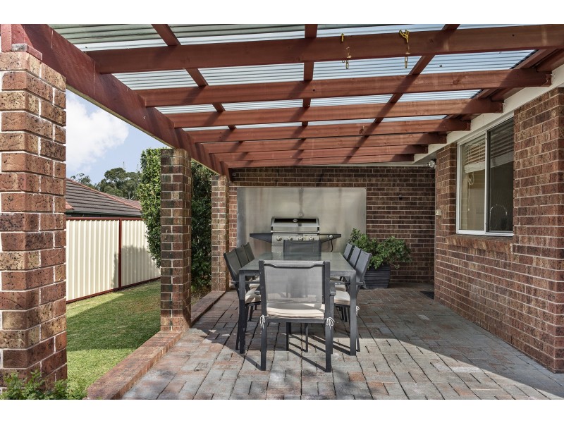 9 Oaktree Grove, Prospect NSW 2148