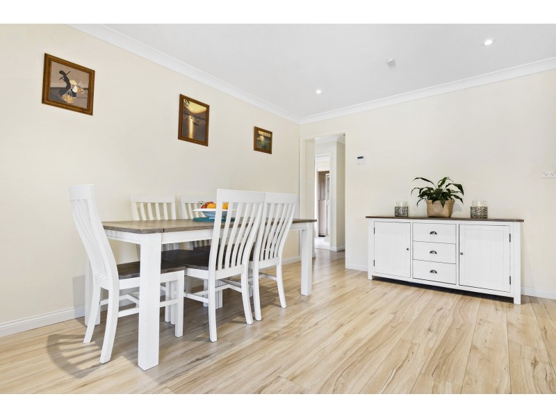 9 Oaktree Grove, Prospect NSW 2148