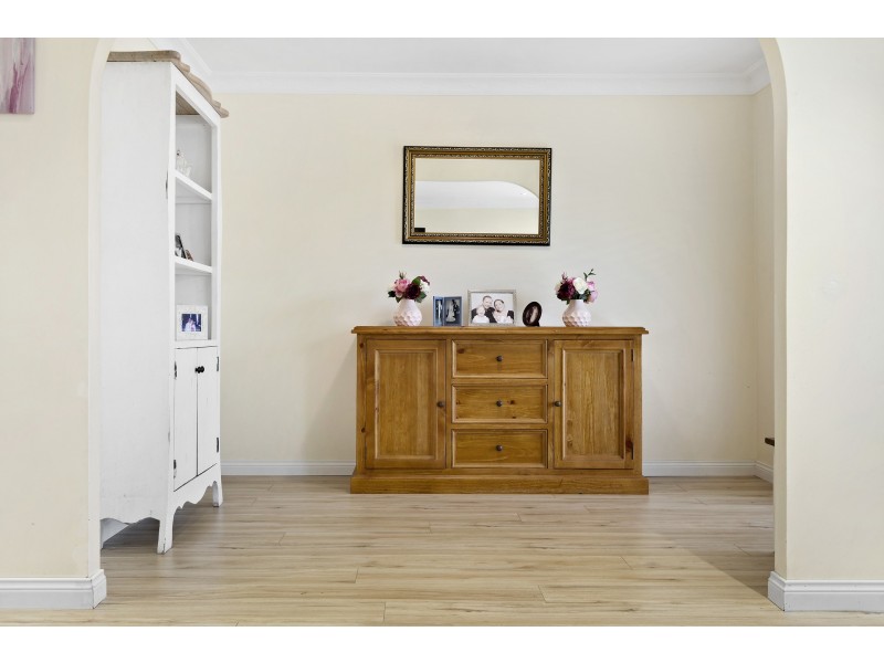 9 Oaktree Grove, Prospect NSW 2148