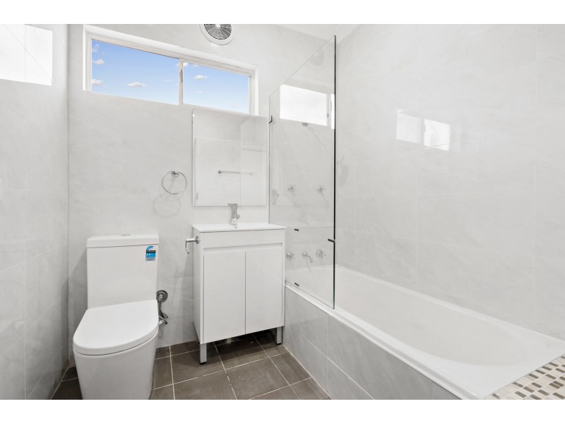 8 Collins Street, Seven Hills NSW 2147