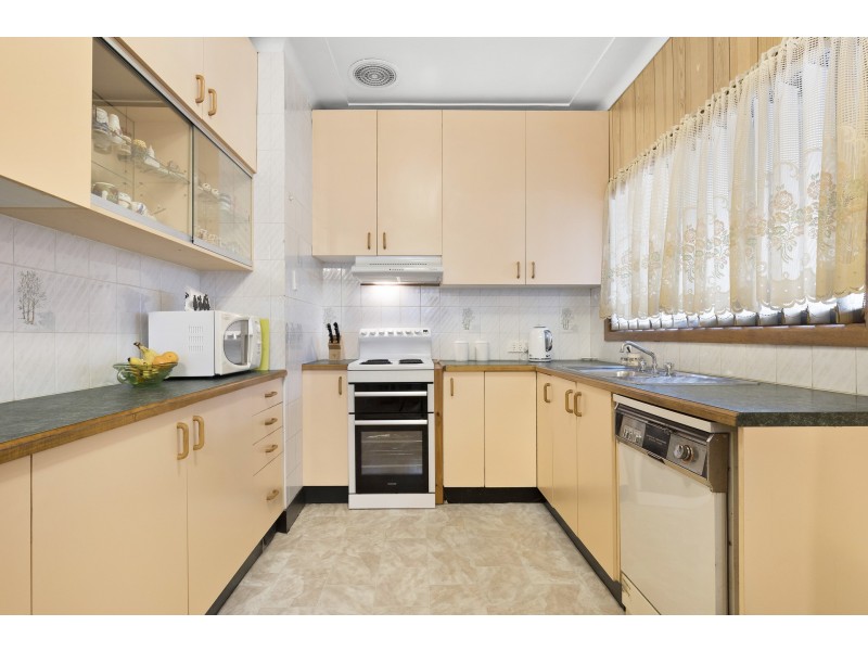 39 Kurrajong Crescent, Blacktown NSW 2148