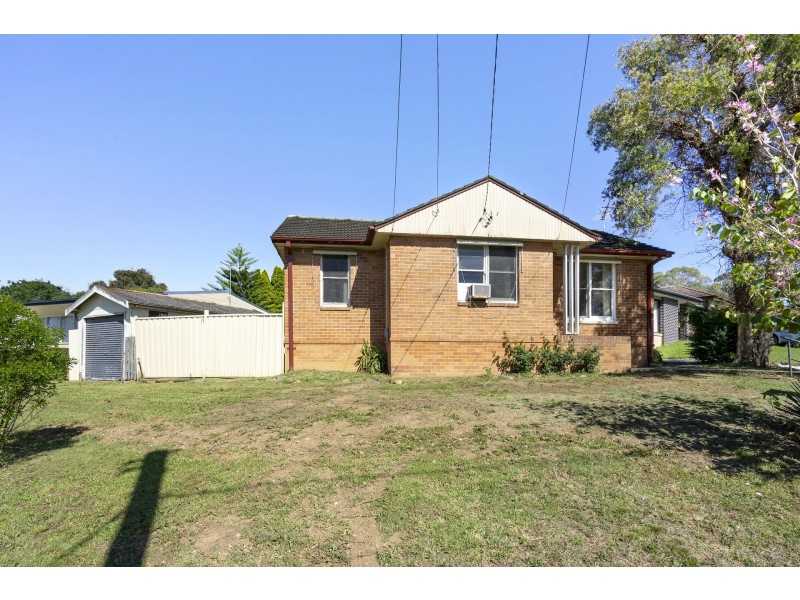 12 Holmes Street, Lalor Park NSW 2147