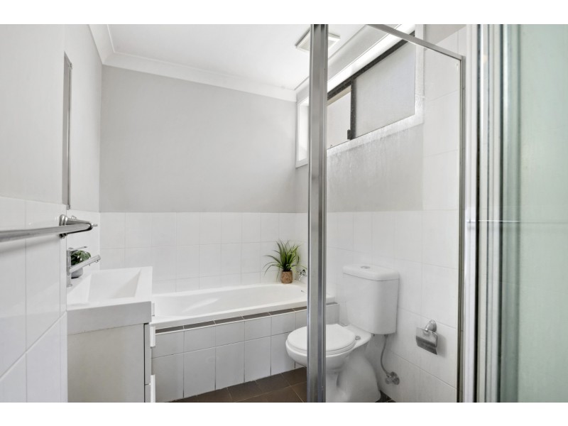 15/12 Clifton Street, Blacktown NSW 2148