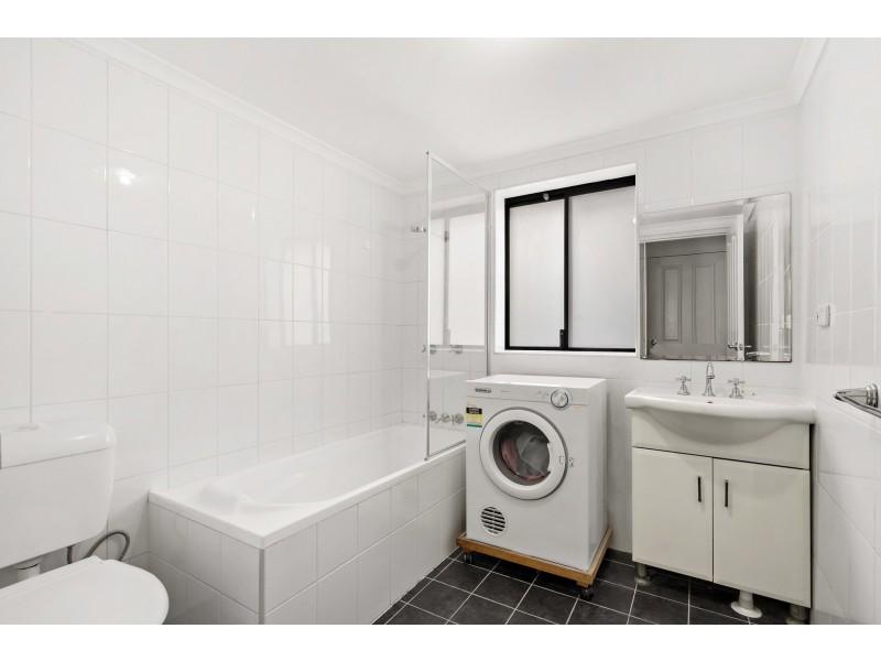 11/16 Oxford Street, Blacktown NSW 2148