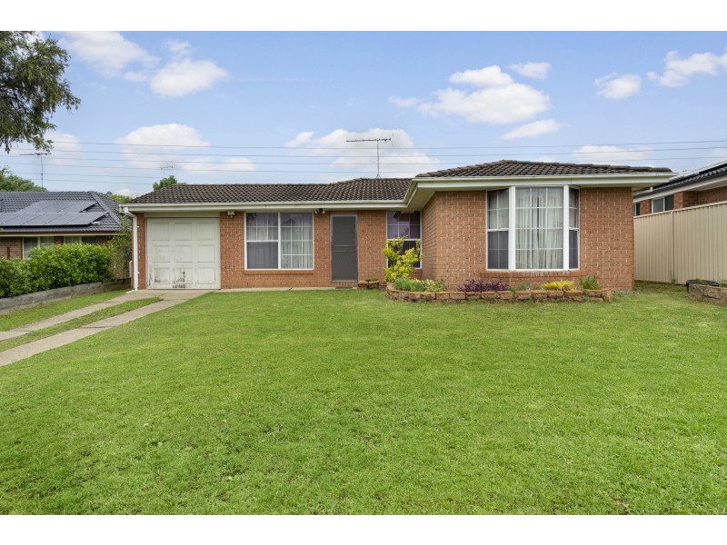 20 Oaktree Grove, Prospect NSW 2148