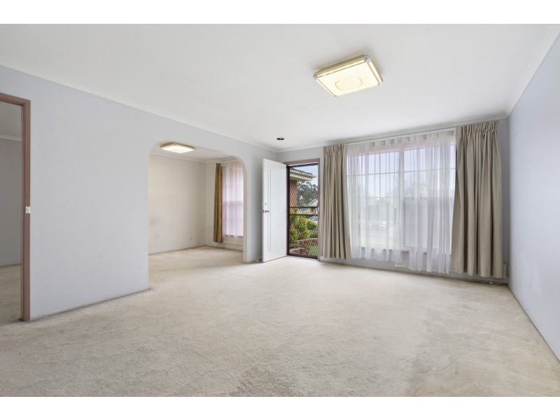 20 Oaktree Grove, Prospect NSW 2148