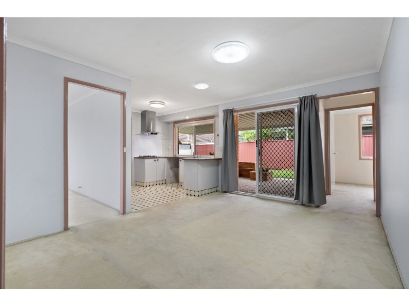 20 Oaktree Grove, Prospect NSW 2148