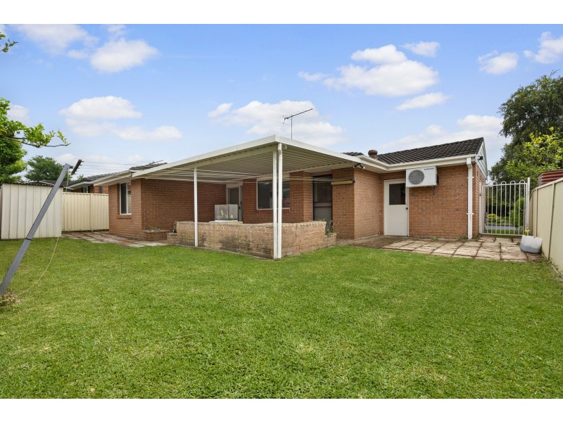 20 Oaktree Grove, Prospect NSW 2148