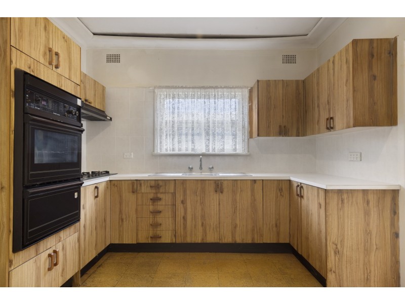 30 Dagmar Crescent, Blacktown NSW 2148