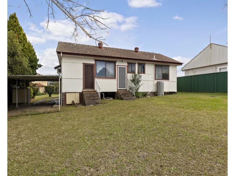 33 Leslie Street, Blacktown NSW 2148