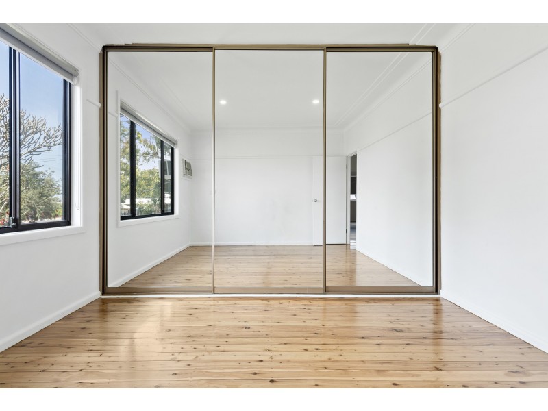 33 Blue Hills Crescent, Blacktown NSW 2148