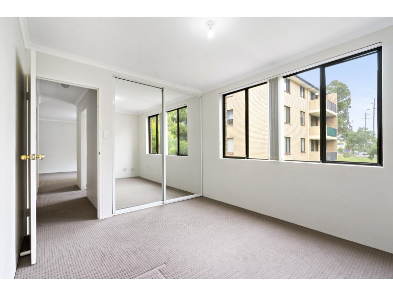 4/5 Griffiths Street, Blacktown NSW 2148