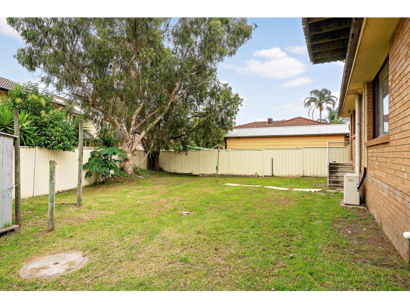 2 Oulton Street, Prospect NSW 2148
