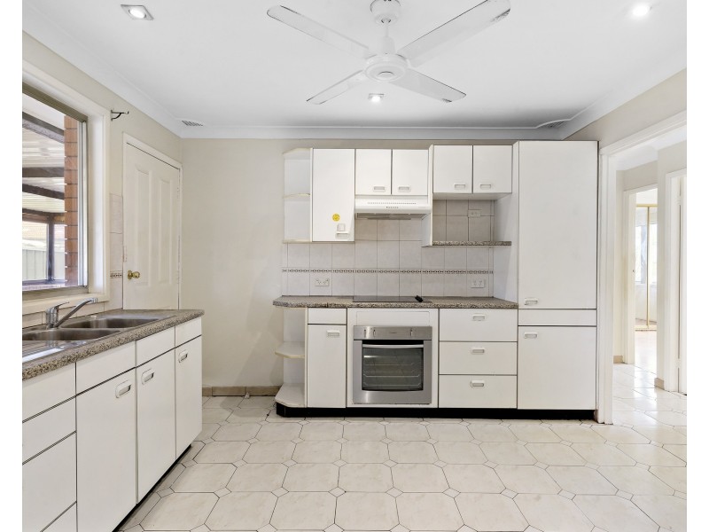 37 Ollier Crescent, Prospect NSW 2148