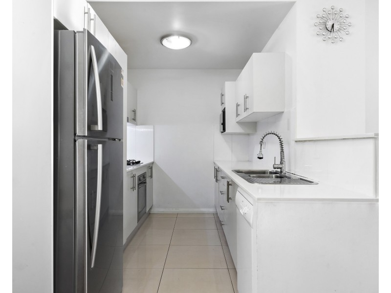 3/2-4 Fifth Avenue, Blacktown NSW 2148