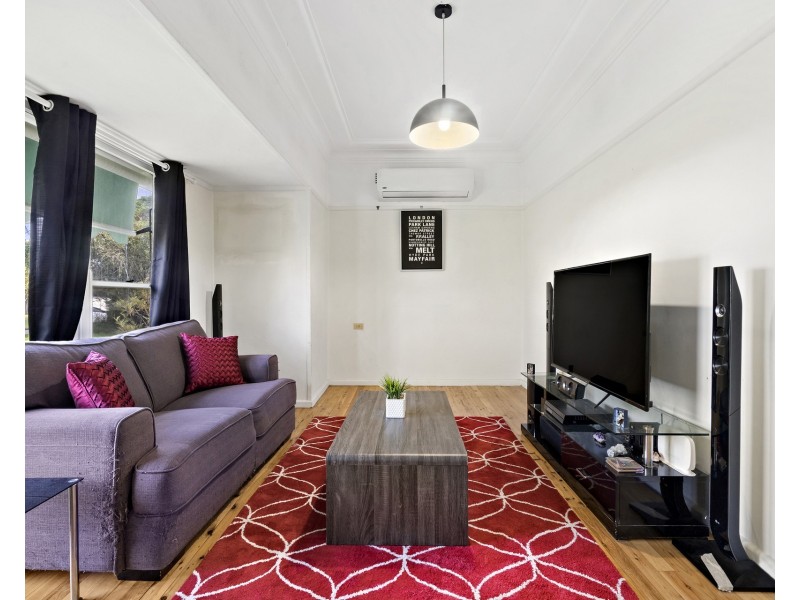 8 Adams Crescent, St Marys NSW 2760