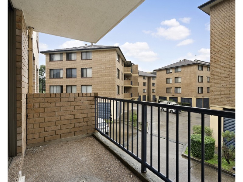 27/7 Griffiths Street, Blacktown NSW 2148