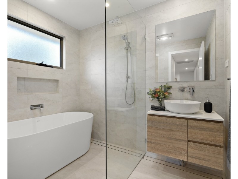 1A Barbara Boulevarde, Seven Hills NSW 2147