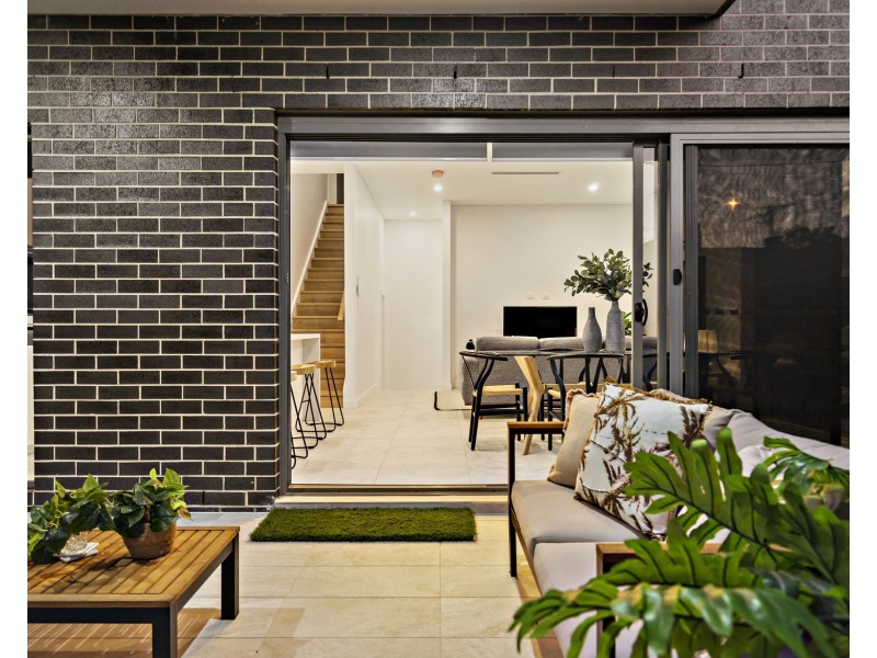 1A Barbara Boulevarde, Seven Hills NSW 2147