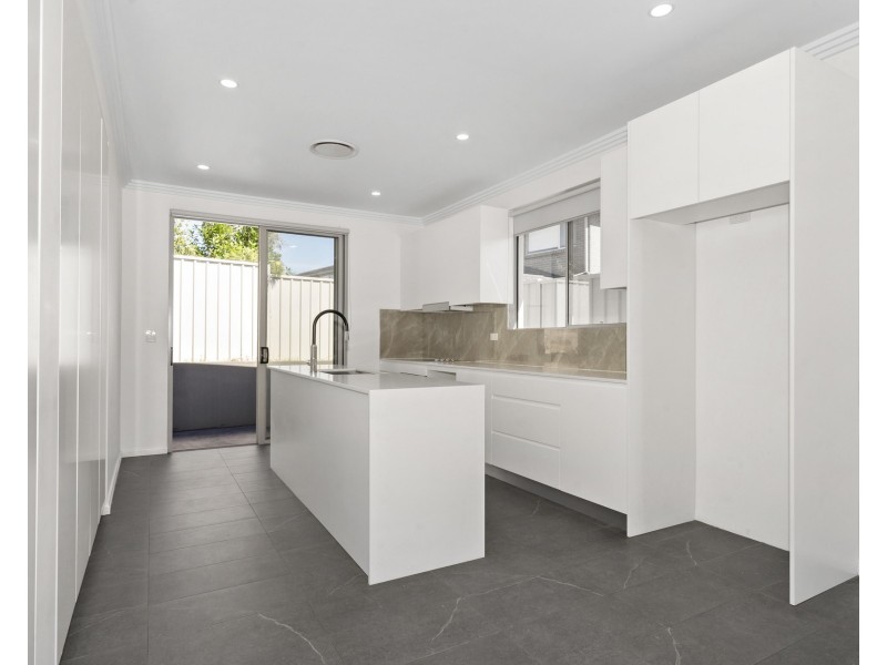 1A Emma Crescent, Constitution Hill NSW 2145