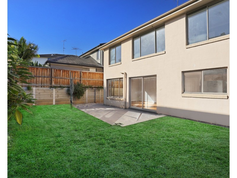 8 Medici Place, Glenwood NSW 2768
