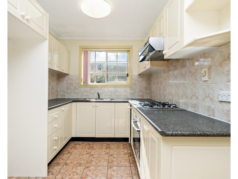 11/30 Hillcrest Road, Quakers Hill NSW 2763